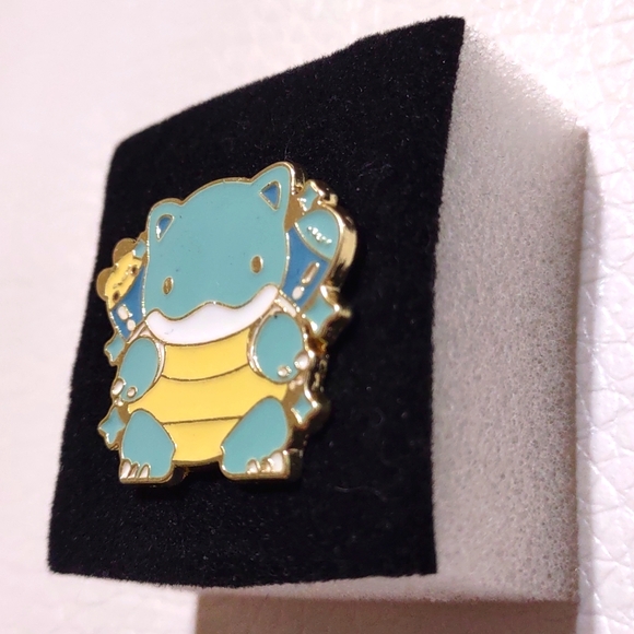 Blastoise Pin - Picture 3 of 4